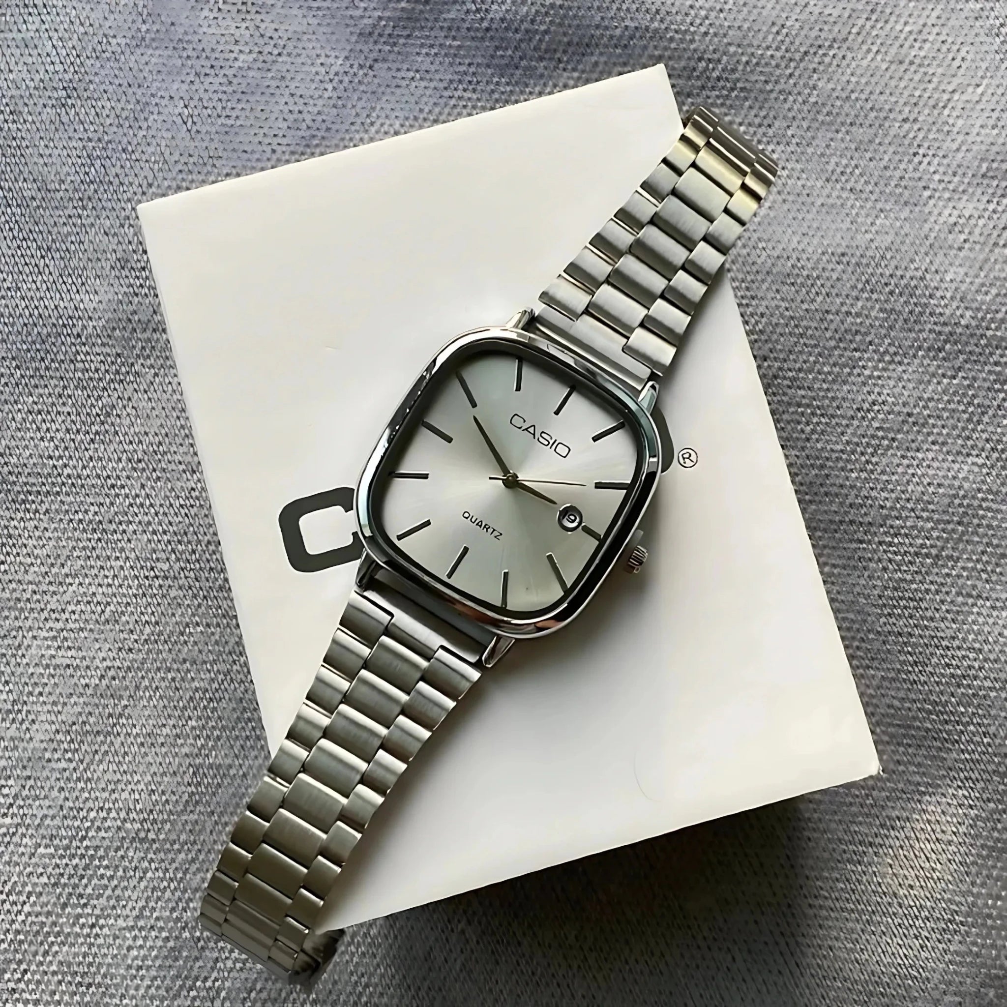 Beyaz Tek Saat - EYEWEARİSE