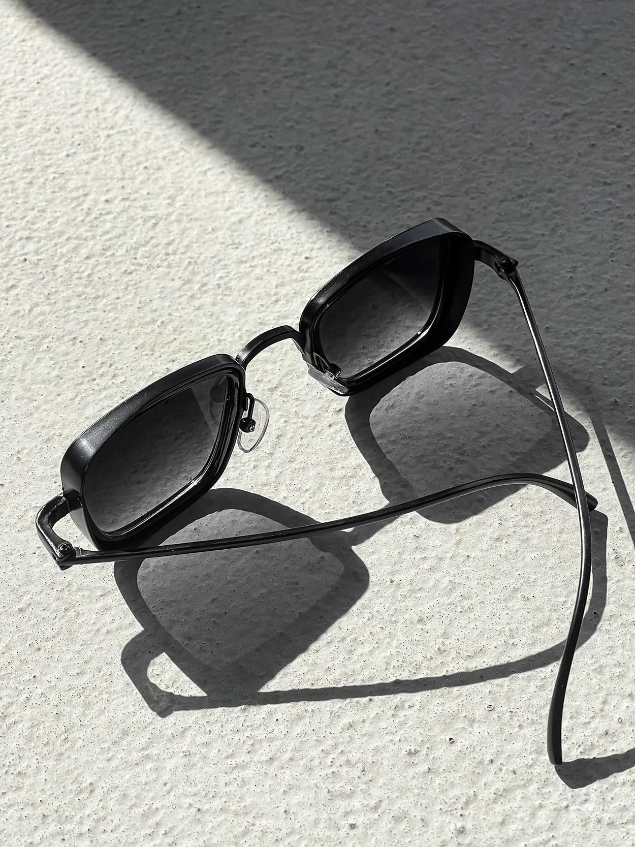 Sune Black Model - EYEWEARİSE